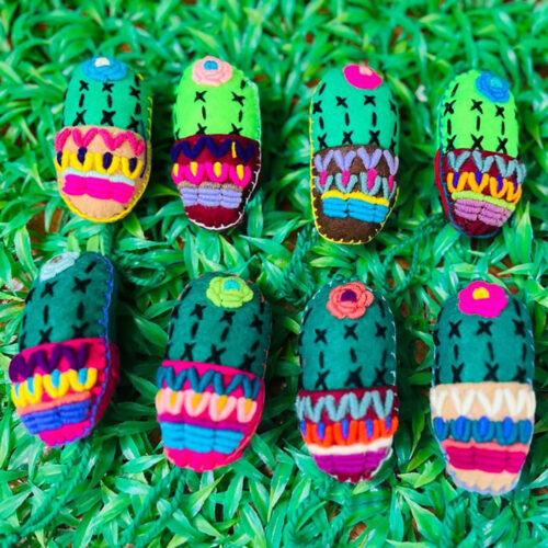 Plantón de Fieltro Bordado